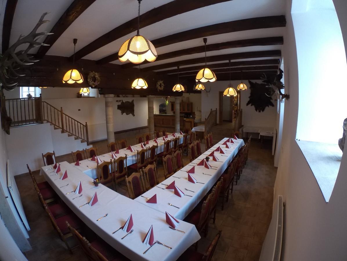 Sporkuv Mlyn Hotel Dvůr Králové nad Labem Buitenkant foto