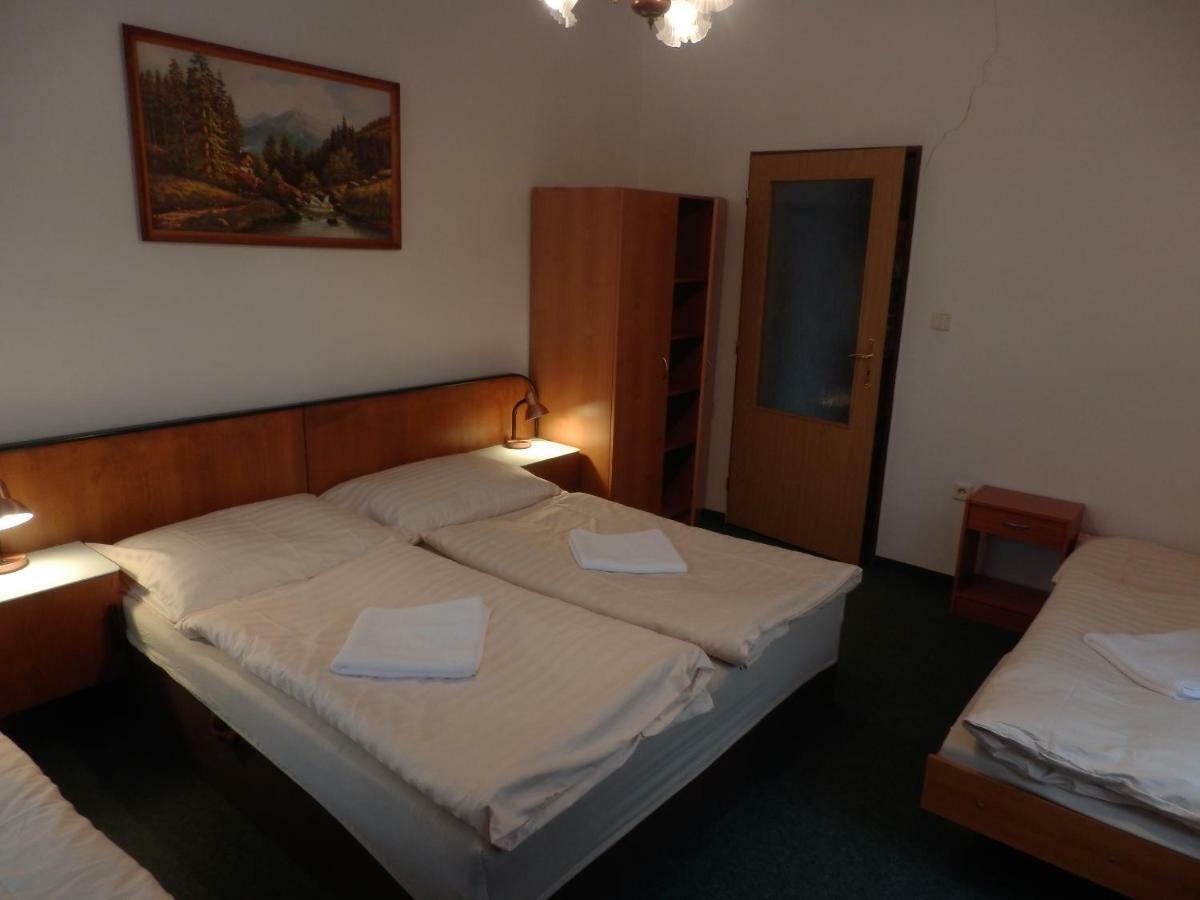 Sporkuv Mlyn Hotel Dvůr Králové nad Labem Buitenkant foto